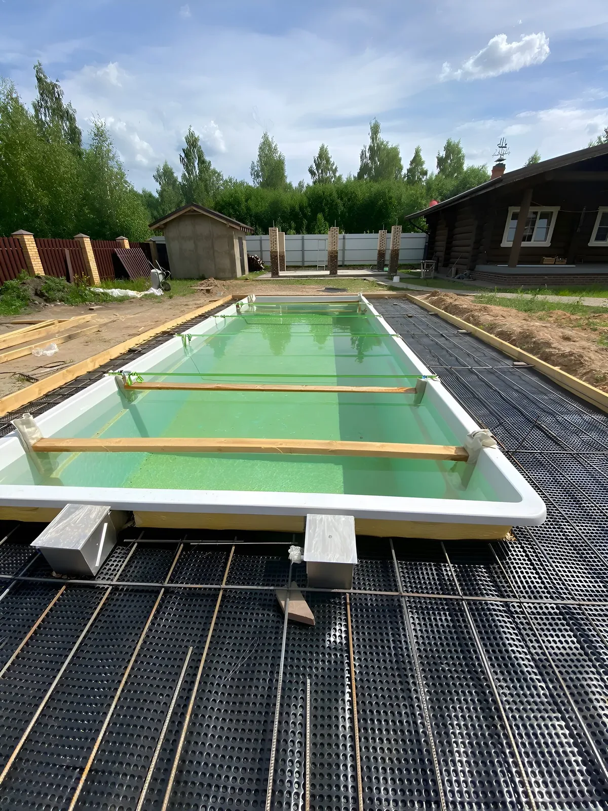 Laguna 9 — вечернее освещение в Гатчине