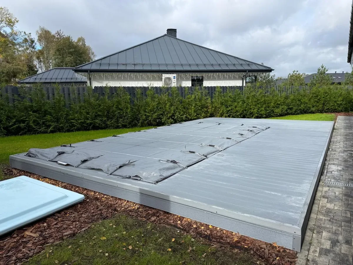 Покрывало Laguna Cover Mesh — установка в Гатчине