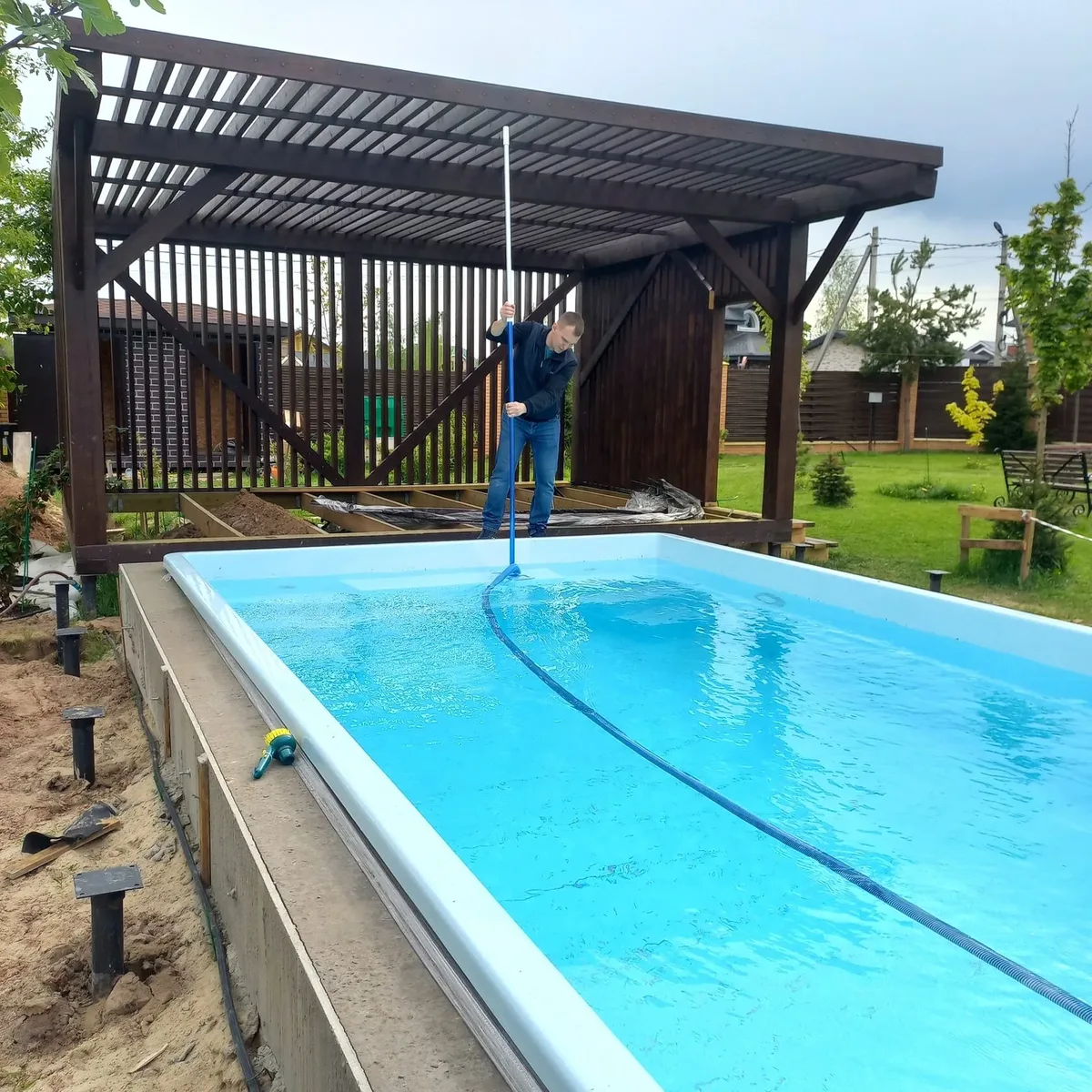 Копинговый бордюрный камень для бассейна Laguna в Гатчине