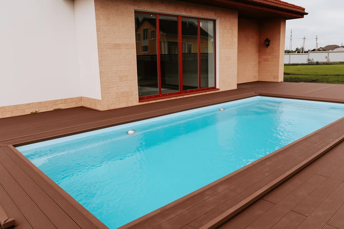 Композитный бассейн Laguna 8 — вид сверху в Гатчине